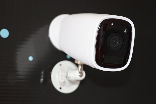 Memasang atau cara pasang CCTV wireless sendiri di rumah dapat dilakukan dengan mudah jika Anda mengikuti langkah-langkah yang tepat. Dengan pemilihan CCTV yang sesuai, persiapan yang matang, dan pemahaman mengenai proses pemasangan, Anda dapat meningkatkan keamanan rumah dengan mudah.