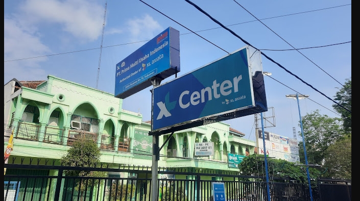 XL Center di Kebumen menyediakan berbagai layanan untuk memenuhi kebutuhan pelanggan, mulai dari penjualan kartu perdana, isi ulang pulsa, Upgrade Kartu 4G, Kartu Hangus / Masa Aktif Habis / Kartu Mati, Kartu Hilang, hingga layanan pasca bayar. 