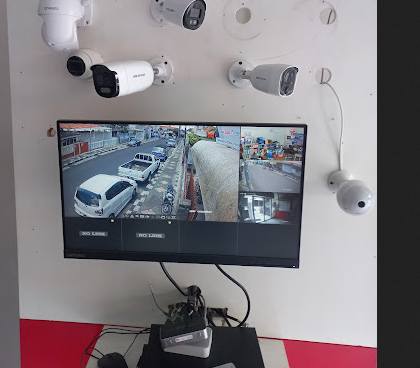 melihat situasi terkini di Sidoarjo melalui CCTV Online Live dapat mengunjungi link CCTV online atau melalui aplikasi CCTV Online yang disediakan oleh pemerintah setempat atau oleh pihak swasta lainnya. Salah satu link yang dapat digunakan untuk melihat CCTV Online di Sidoarjo yaitu milik kantor Agama, linknya yaitu https://cctv.badilag.net/.